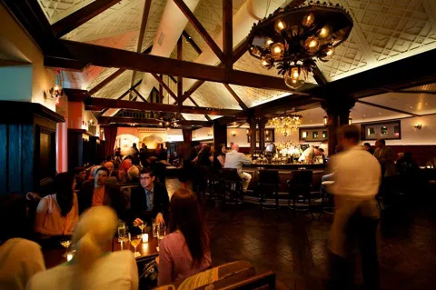 Where to Stand and Eat on 2026 New York Marathon Weekend