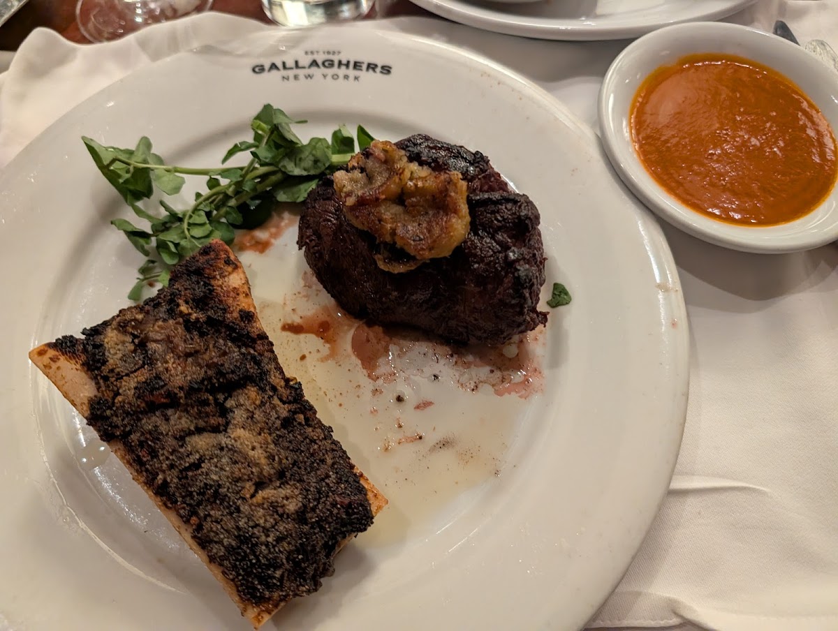 Gallaghers Steakhouse — photo 2