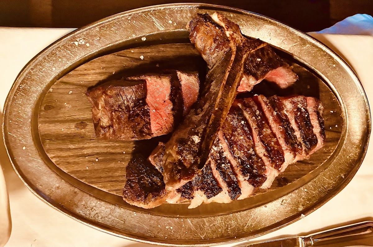 Keens Steakhouse — photo 4