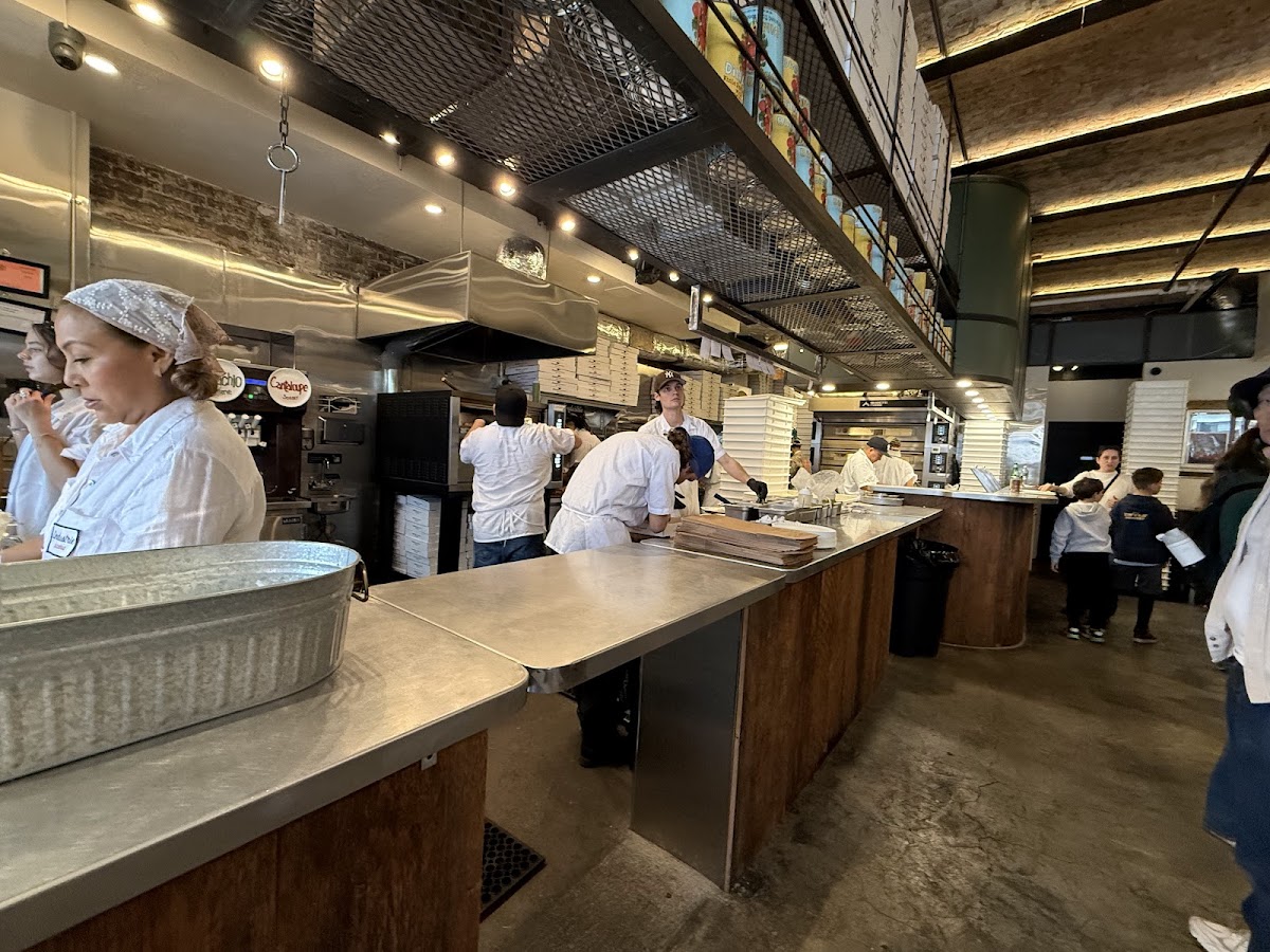 L'Industrie Pizzeria — photo 3